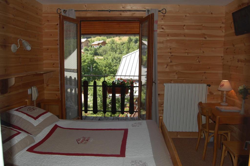 Hotel Au Bon Logis Risoul Zimmer foto
